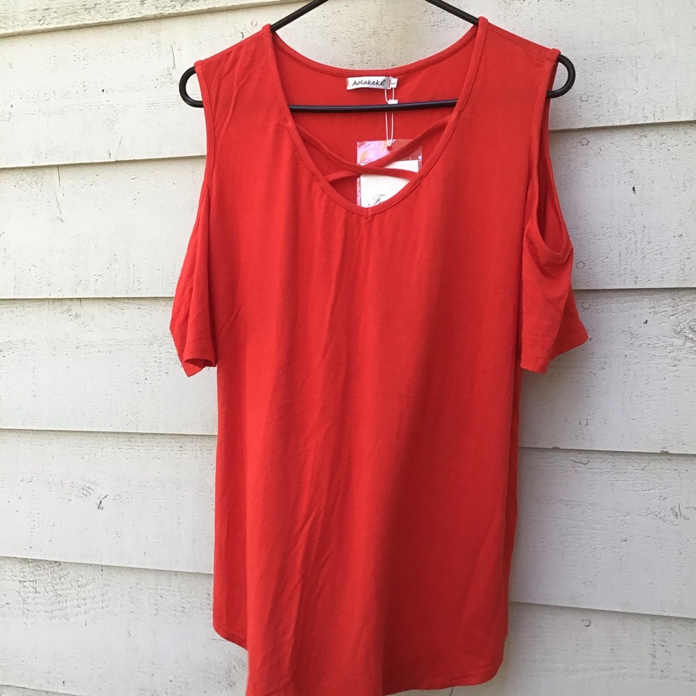 Aolakeke L red shoulderless knit blouse
